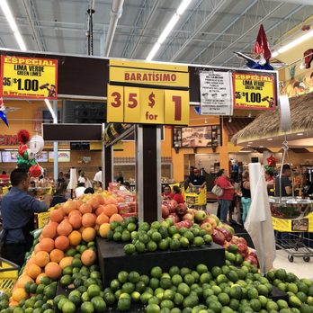 El Rancho Supermercado - people shopping in a grocery store - International Grocery Near Me - Houston, Texas