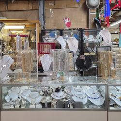 Samway Market - Costume jewelry