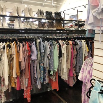 Uptown Cheapskate - Tyler - Men's Clothing Near Me - Tyler, Texas