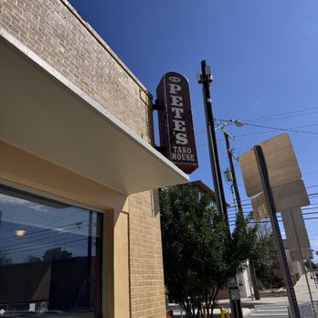 Pete's Tako House - Front - Breakfast & Brunch Near Me - San Antonio, Texas