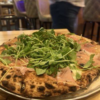 Gia Mia - Pizza Near Me - Downers Grove, Illinois