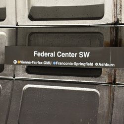 Federal Center SW Metro Station - Station
