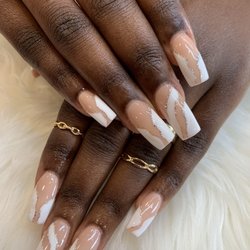 Famous Nails