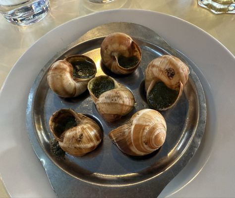 Chez Eugène by null