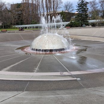 International Fountain - March 2022, maybe come during events or livelier time of the year? - Landmarks & Historical Buildings Near Me - Seattle, Washington