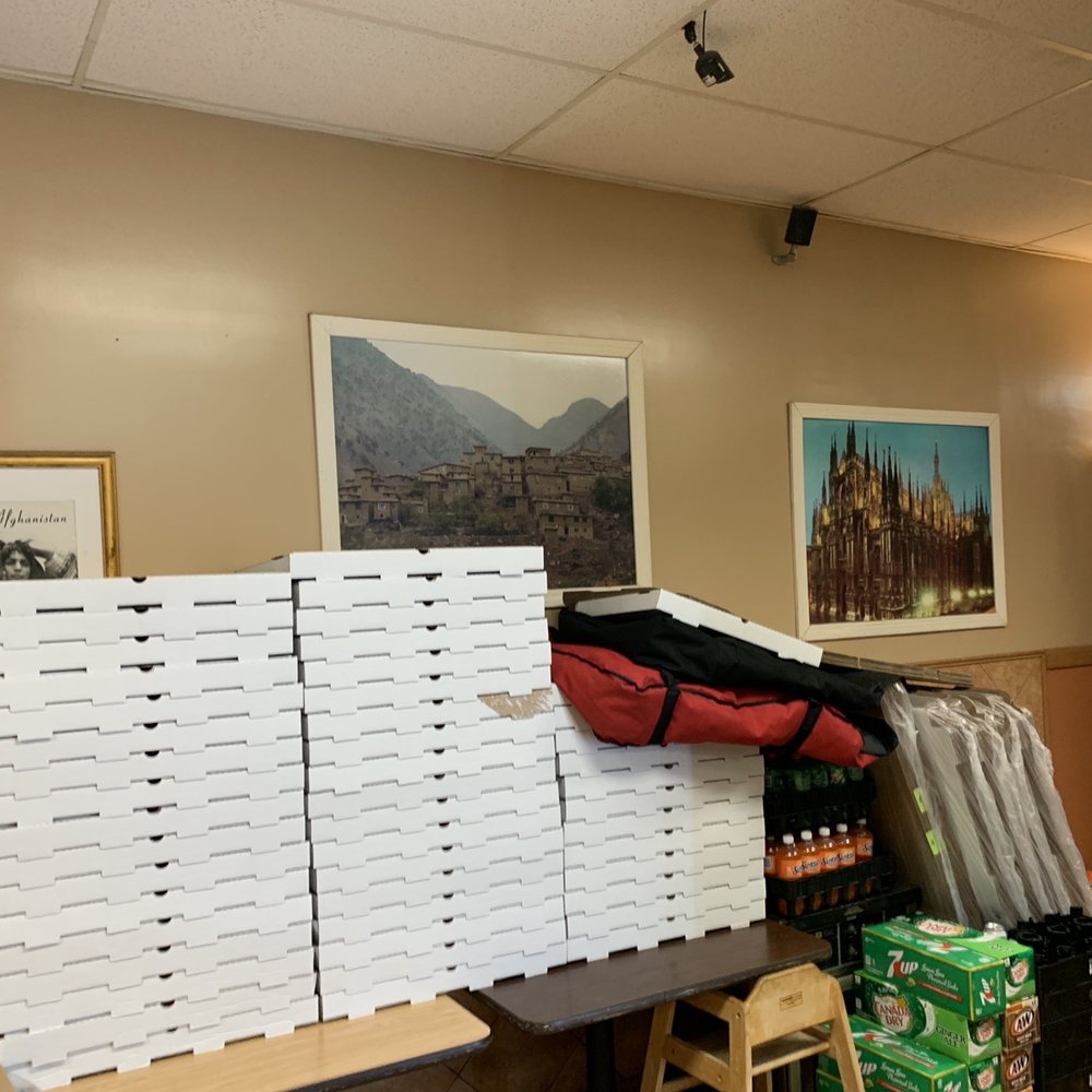 Milan's Pizza - Decor - Pizza Near Me - Lathrop, California Milan's Pizza - Decor - Pizza Near Me - Lathrop, California