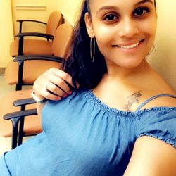 El Proyecto Del Barrio Family Health Care Clinic - Selfie before seeing my counselor! I love this place!