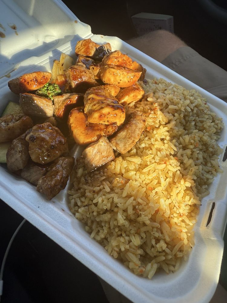 Taka Hibachi Logo