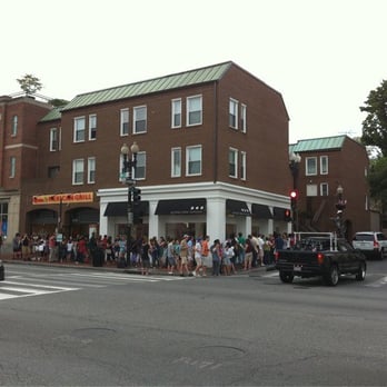 Georgetown Cupcake - One hour line! - Cupcakes Near Me - Washington, DC, District of Columbia Georgetown Cupcake - One hour line! - Cupcakes Near Me - Washington, DC, District of Columbia