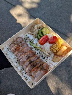 Komeya No Bento by null