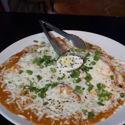 rosé tteokboki with ramen noodles & cheese