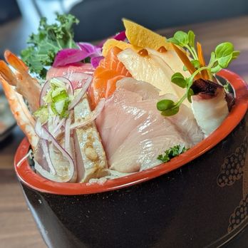 Kuu Sushi - Chirashi Bowl Lunch Special - @sushitraveler - Japanese Near Me - Ventura, California Kuu Sushi - Chirashi Bowl Lunch Special - @sushitraveler - Japanese Near Me - Ventura, California
