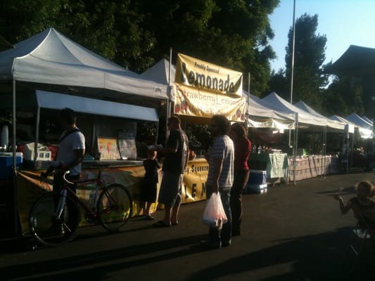 Sherman Oaks Farmers Market by null