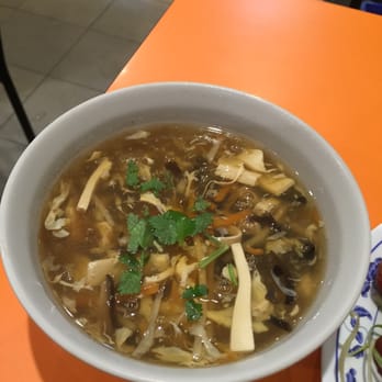 Cho Dumpling King - Hot and sour soup - Taiwanese Near Me - Haymarket, NSW