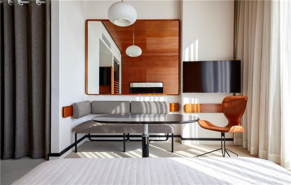 The Standard, High Line by null