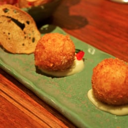 Bunuelos De Bacalao