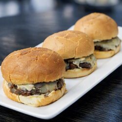 Pho Redbo - Wagyu Sliders (3)