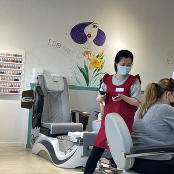 FeiFei Nail & Spa - Inside of nail salon - Nail Salons Near Me - Oakland Gardens, New York FeiFei Nail & Spa - Inside of nail salon - Nail Salons Near Me - Oakland Gardens, New York