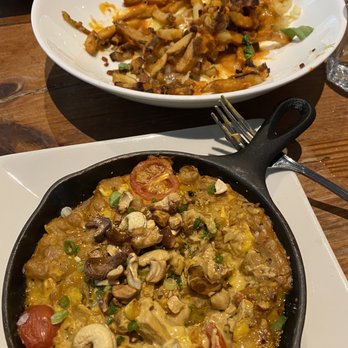 Leon's Full Service - Summer skillet & loaded frites - Gastropubs Near Me - Decatur, Georgia Leon's Full Service - Summer skillet & loaded frites - Gastropubs Near Me - Decatur, Georgia