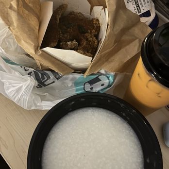 Lee’s Kitchen Noodle & Rice U Dub - Plain congee, popcorn chicken, Thai tea - Coffee & Tea Near Me - Seattle, Washington