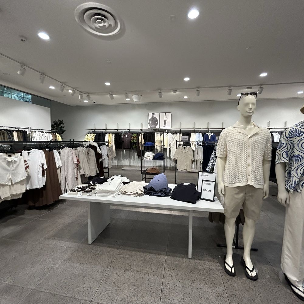 H&M - Men's Clothing Near Me - Arcadia, California H&M - Men's Clothing Near Me - Arcadia, California