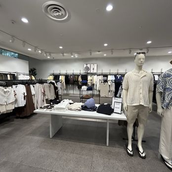 H&M - Men's Clothing Near Me - Arcadia, California H&M - Men's Clothing Near Me - Arcadia, California