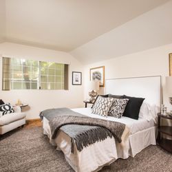 Home Sweet Home Productions - Beautiful bedroom with geometric ceiling