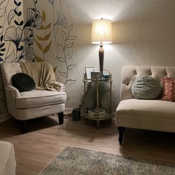 Heavenly Hands Day Spa - Waiting area