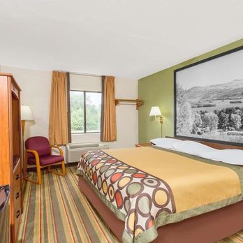 Super 8 by Wyndham Bedford - Guest room - Hotels Near Me - Bedford, Virginia Super 8 by Wyndham Bedford - Guest room - Hotels Near Me - Bedford, Virginia