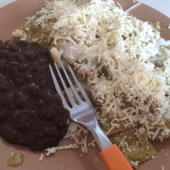 Chila Y Quil - Uno Orden Sencillos Chilaquiles - Mexican Near Me - Cancún, ROO Chila Y Quil - Uno Orden Sencillos Chilaquiles - Mexican Near Me - Cancún, ROO