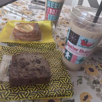 Better Buzz Menifee - Cheese Danish Chocolate Chip Banana Loaf Slice Vanilla Latte Snickerdoodle Latte - Coffee & Tea Near Me - Menifee, California
