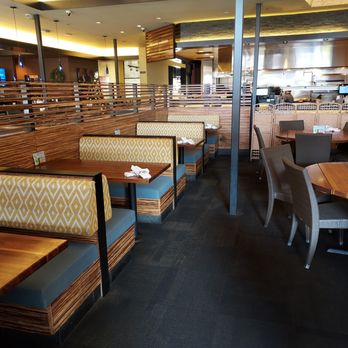 Pacific Catch - Pacific Catch dining room... great for couples or larger groups. - Seafood Near Me - San Mateo, California