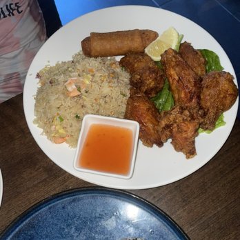 Asia Harbor - Chicken Wing Combination Platter - Chinese Near Me - New York, New York