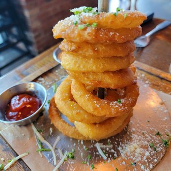 Finneys Crafthouse - Porter Ranch - Onion Rings Tower - New American Near Me - Porter Ranch, California