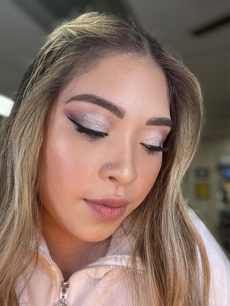 Judy's Barber and Makeup Logo