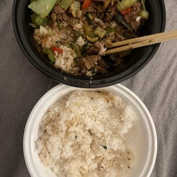 Silky Kitchen - Hunan Beef with a side of white Rice. - Noodles Near Me - Long Island City, New York Silky Kitchen - Hunan Beef with a side of white Rice. - Noodles Near Me - Long Island City, New York