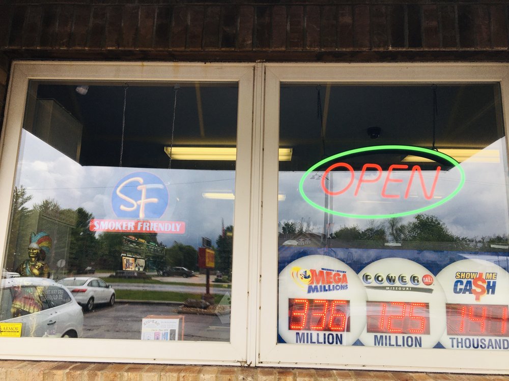 SMOKERS’ OUTLET Updated May 2024 10 Photos 309 W Lincoln Ave