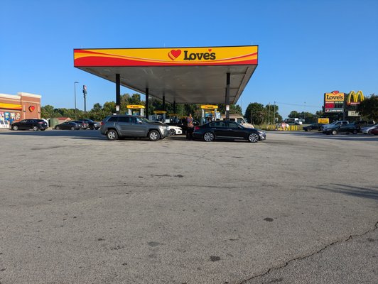 Love's Travel Stop by null