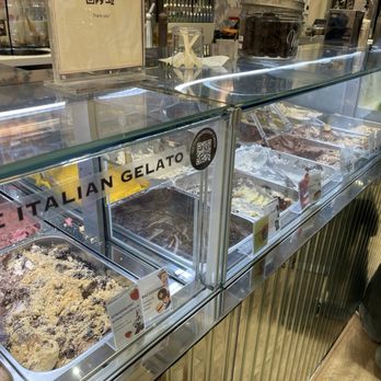 Venchi Cioccolato - Chocolatiers & Shops Near Me - Los Angeles, California