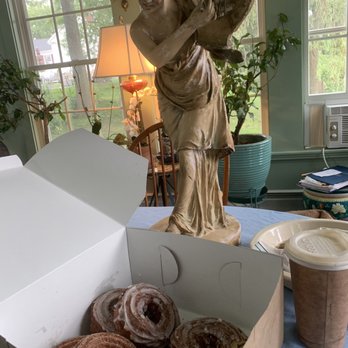 Lil's Café - The angels sing for a good Cruller! - Coffee & Tea Near Me - Kittery, Maine Lil's Café - The angels sing for a good Cruller! - Coffee & Tea Near Me - Kittery, Maine