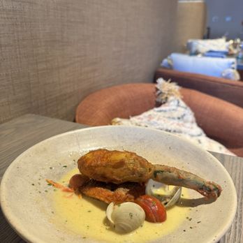 Pez Coastal Kitchen - Crispy skin ocean trout, clam broth, squash blossoms, baby heirloom tomatoes - Seafood Near Me - Pasadena, California Pez Coastal Kitchen - Crispy skin ocean trout, clam broth, squash blossoms, baby heirloom tomatoes - Seafood Near Me - Pasadena, California