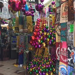 Hot N Trendy - T-Shirts and HUGE Mardi Gras bead necklaces