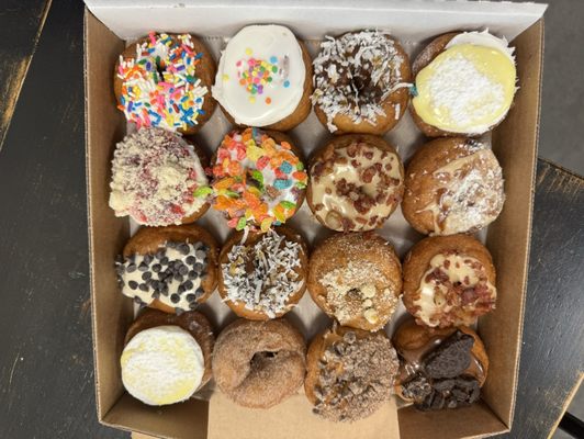 Da Vinci's Donuts by null