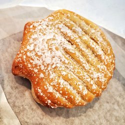 DOUBLE D'S COFFEE - Custard pastry