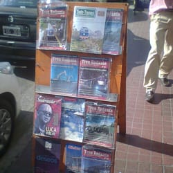 Puerto Libro - Revistas en la calle