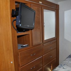 R&B Transport - Fleetwood Bedroom TV