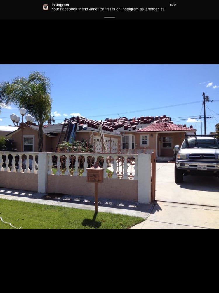 Slide of Selah Roofing 