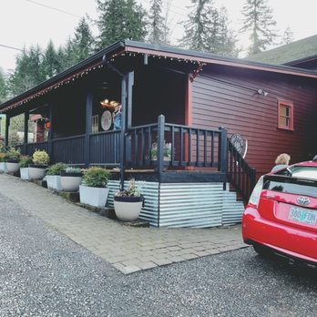 Lively Station - Cute cabin vibes - Specialty Food Near Me - Salem, Oregon