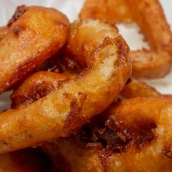 Top Notch Beef Burgers - Onion Rings! (keepsmilingphoto.com)