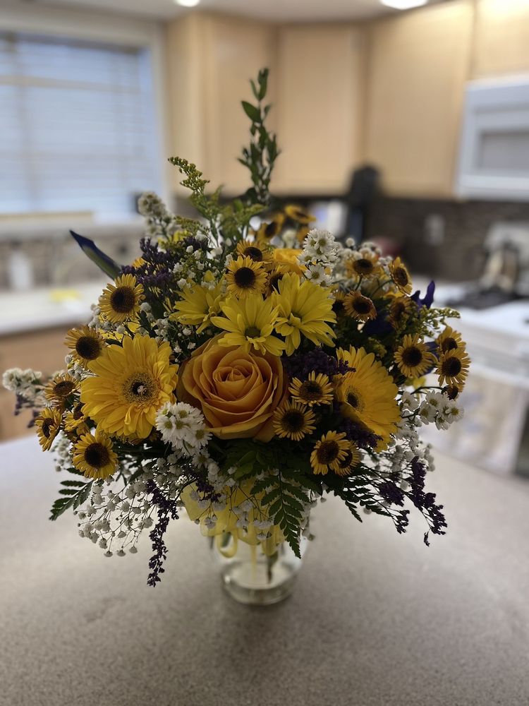 SUNFLOWER Updated September 2024 11 Photos 842 N 4th St, Coeur d